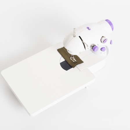 Miniature Household Multifunctional Sewing Machine – Image 4