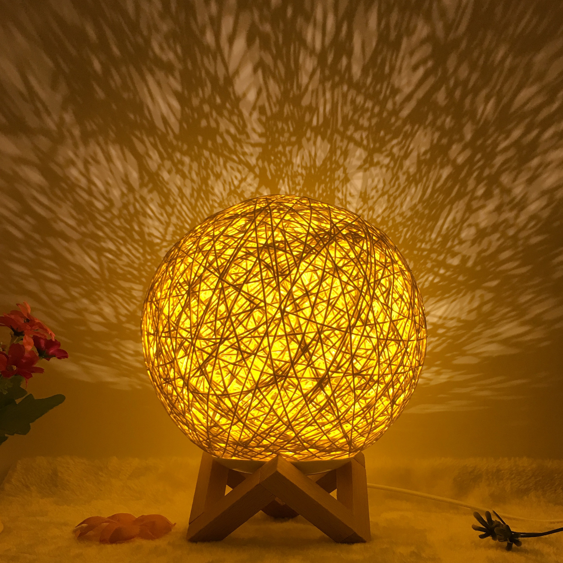 Amazon Hot Selling Creative Linen Table Lamp Novel and Unique LED Intelligent USB7 Color RGB16 Color Remote Control Rattan Ball Lamp – Image 3